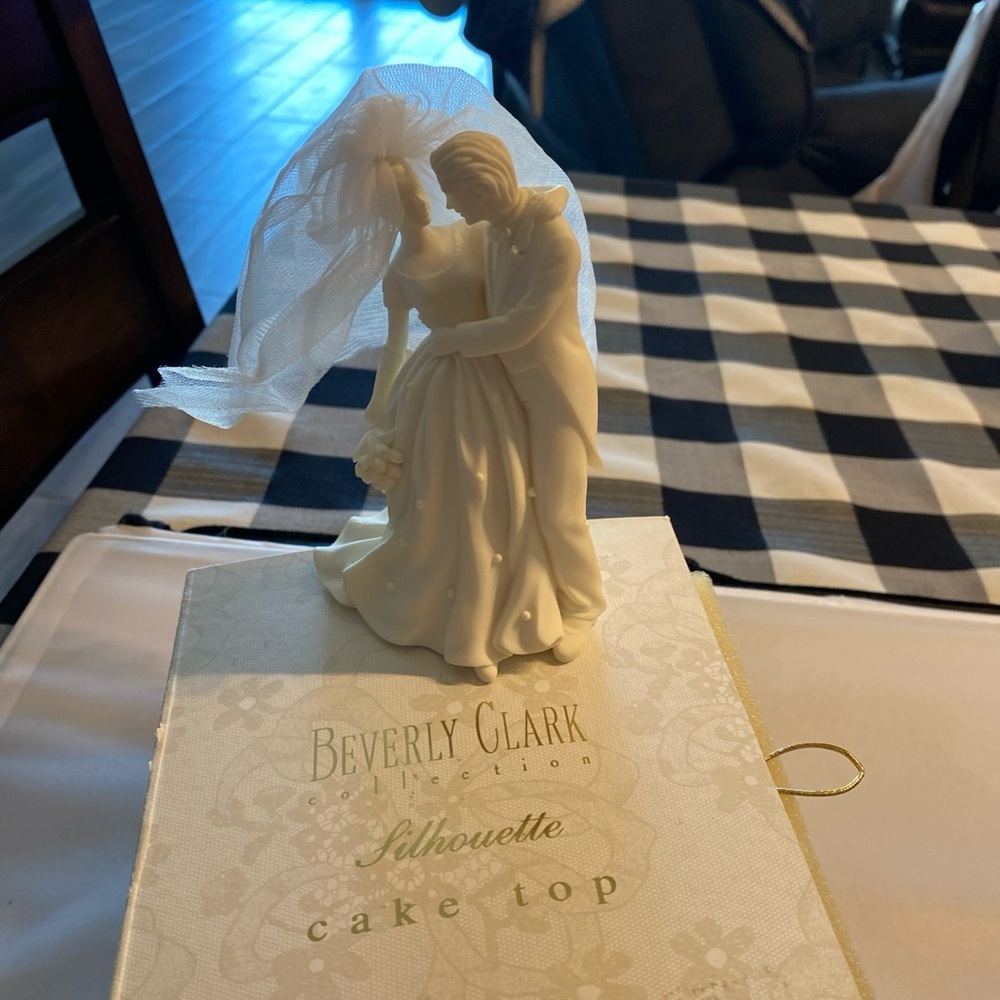 Beverly Clark silhouette cake topper